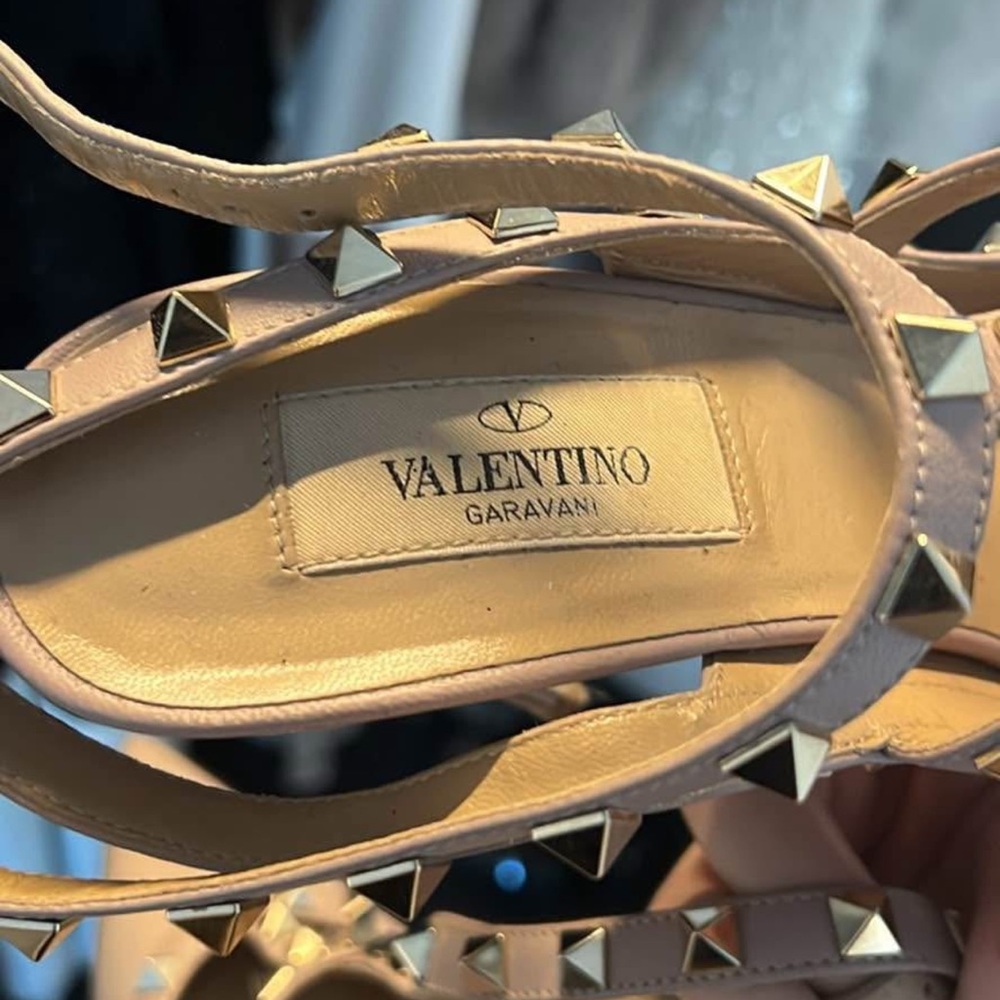 AUTH Valentino Patent Rockstud Caged Pump 100mm Blush Studded Heels - Picture 3 of 6